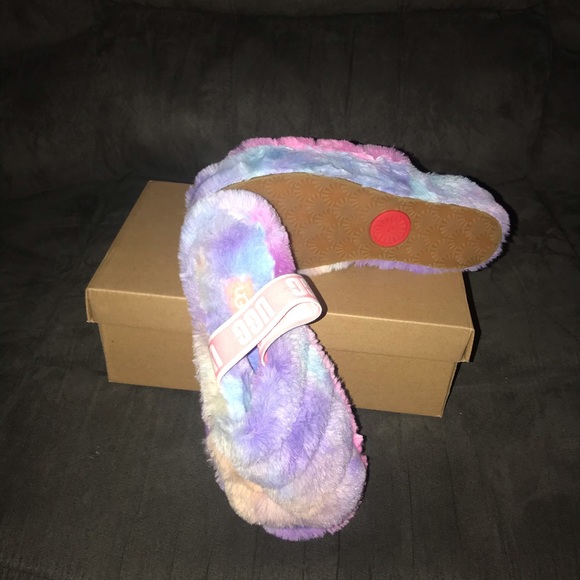 UGG Slippers - Picture 3 of 3